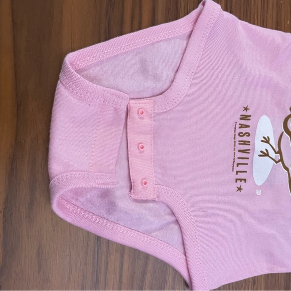 *NWT* Pink Nashville Onesie - Picture 3 of 3
